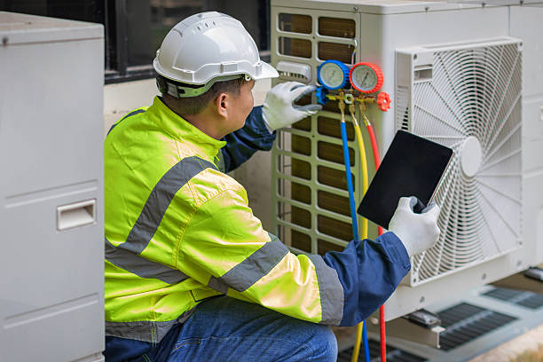 Professional Hvac technician working in Fowler, CA